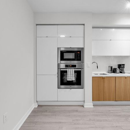 Spadina Modern Suites Toronto Esterno foto